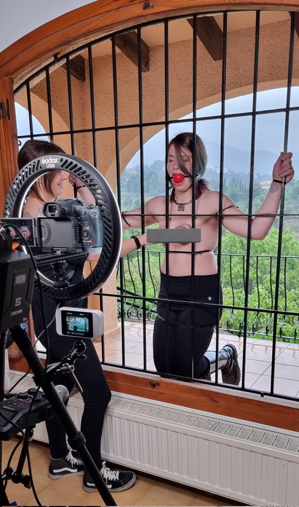 VR180 3D BDSM shoot in Spain with @EmilyAddams_ and @irinavega #bondage #fetish #gag #vr180 #vr180_3d