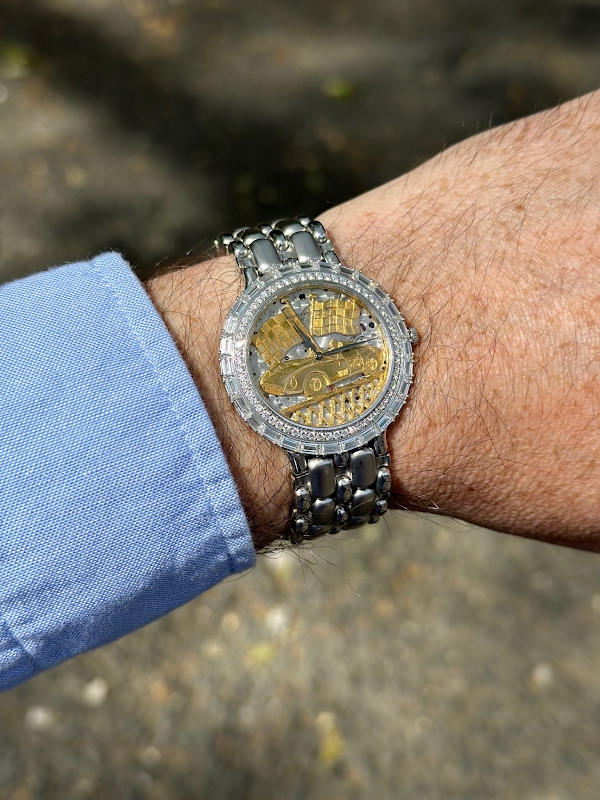 pproAP's tweet photo. happy bank holiday from sunny ireland
https://t.co/HNxkLCKfcd
#AudemarsPiguet https://t.co/AAWn0PUMSi