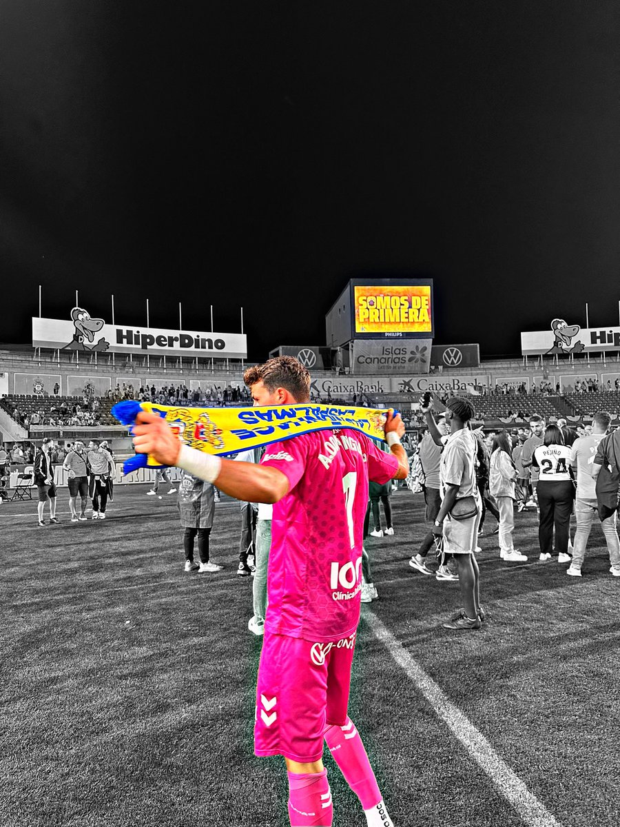 🧤🔒 𝑼𝒏𝒂 𝒔𝒐𝒏𝒓𝒊𝒔𝒂 𝒅𝒆 𝑷𝑹𝑰𝑴𝑬𝑹𝑨

No fue un sueño, <a href="/alex13dominguez/">Àlex Dominguez</a> y la <a href="/UDLP_Oficial/">UD Las Palmas</a> son de <a href="/LaLiga/">LALIGA</a>. El guardameta fue clave en sus actuaciones bajo palos, con tan solo una derrota encajada ocupó la portería canaria.

#24x7x12 #UDLasPalmas #LaLigaSmartBank #LaLiga