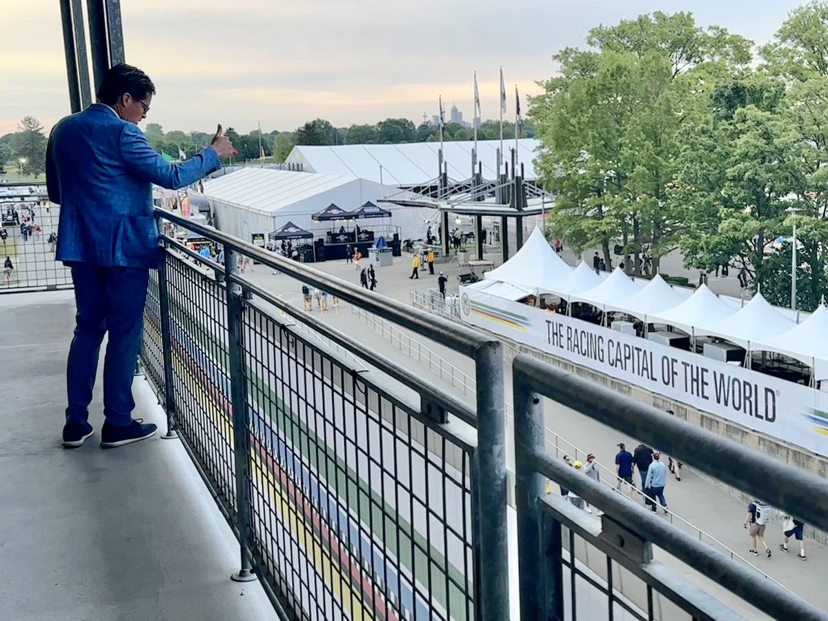 The boss is in the building! I got a “happy race day!” from the president himself, <a href="/jdouglas4/">J. Douglas Boles</a> before he connected with the crowd below the <a href="/IMS/">Indianapolis Motor Speedway</a> Media Center.
#DaybreakRaceday @WISH_TV