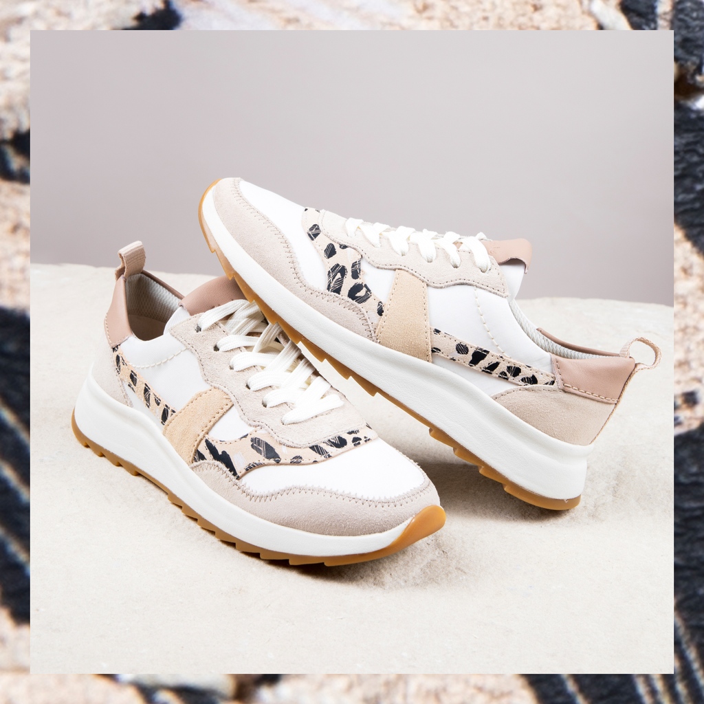 CharlesClinkard's tweet image. Sporty and stylish, the Clarks DashLite Jazz women’s trainers feature soft leather uppers in contrast neutral tones and added on-trend animal print detailing🐆🤍

Grab Yours Now: bit.ly/3LHd77Z

#CharlesClinkard #Clarks #TrainerStyle