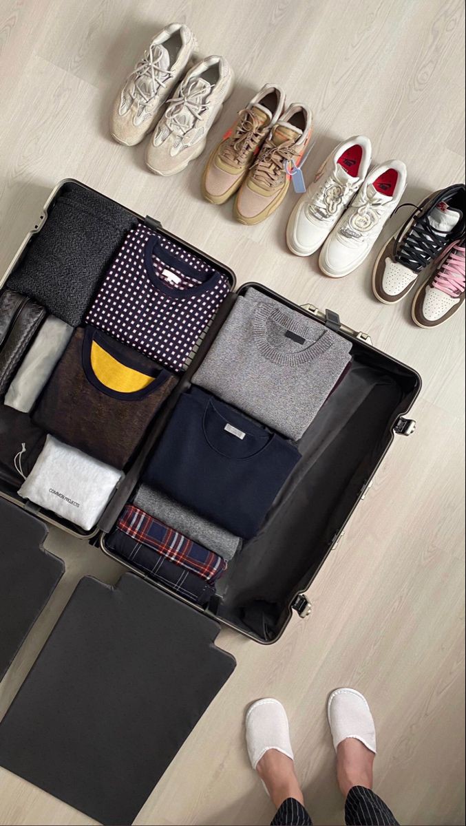 Prabanadhi's tweet photo. ㅤㅤ
ㅤㅤ
𝗪𝗛𝗔𝗧𝗦𝗔𝗣𝗣 to @schadenfreuds

: Gue udah packing.
: Buru lo packing.
ㅤㅤ
ㅤㅤ https://t.co/reofEaO18f