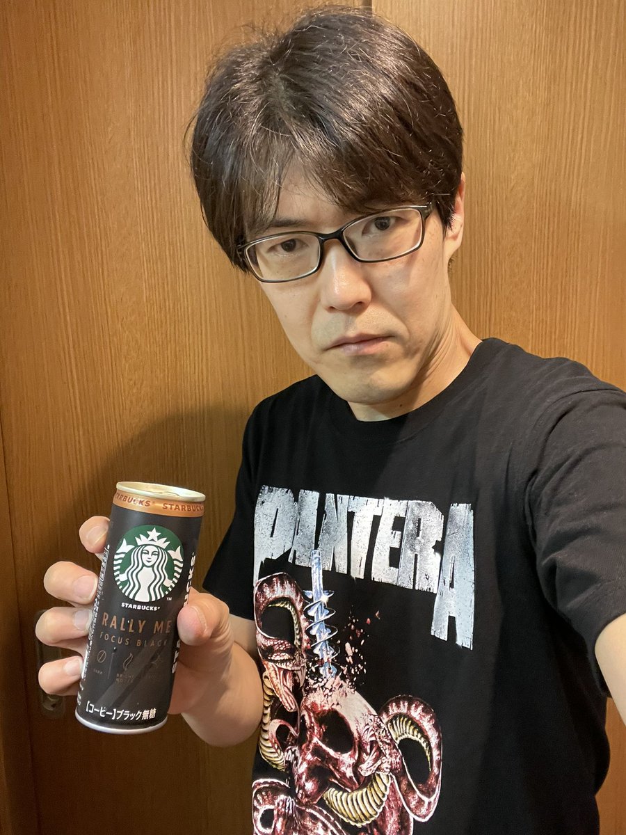 Jdosuyo's tweet photo. 昨日のスターバックス RALLY ME フォーカスブラック Tシャツ パンテラ
#スターバックス
#缶コーヒー
#コーヒー
#RALLYME
#フォーカスブラック
#メタルT
#パンテラ
#PANTERA https://t.co/WE6joSHGRQ