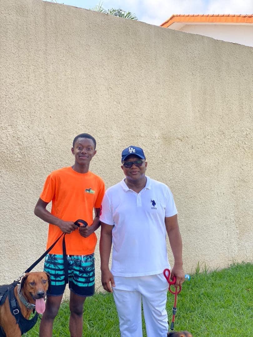 malick_1017's tweet photo. Suite à la balade canine organisé par le comité des amis canin de Côte d’Ivoire (#cacci) j’ai eu l’honneur de rencontrer Mr Amadou Coulibaly #Ministre_de_la_communication
#porte_parole_du_gouvernement🇨🇮🇨🇮🇨🇮 https://t.co/1qaoc8iHc0
