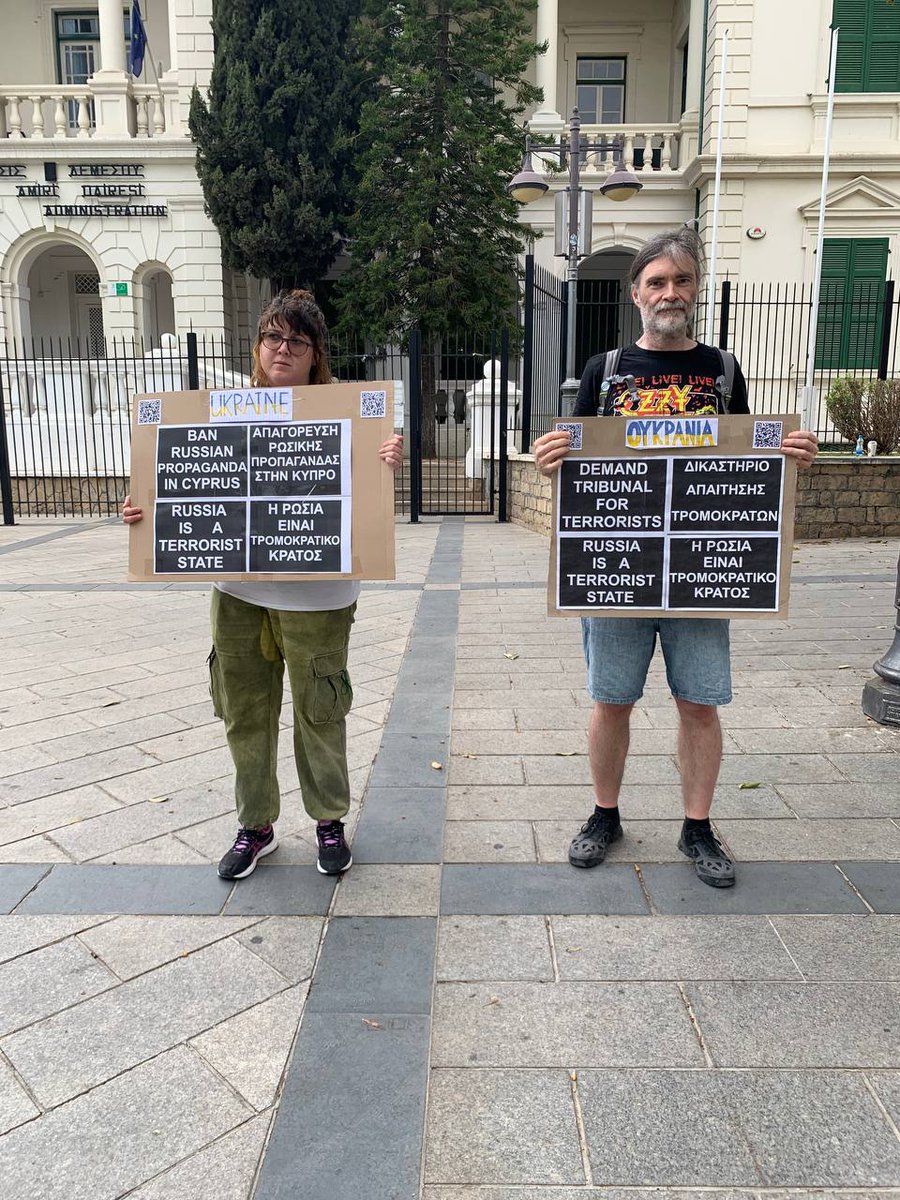 KovchegLive's tweet photo. 27th May, Limassol
Russian activists held their regular Saturday anti-war picket to draw attention to the issue of child deportation and to demand protection for the children
#SaveChildrenFromPutinism
#RussiansAgainstWar https://t.co/hU77FrzaIl