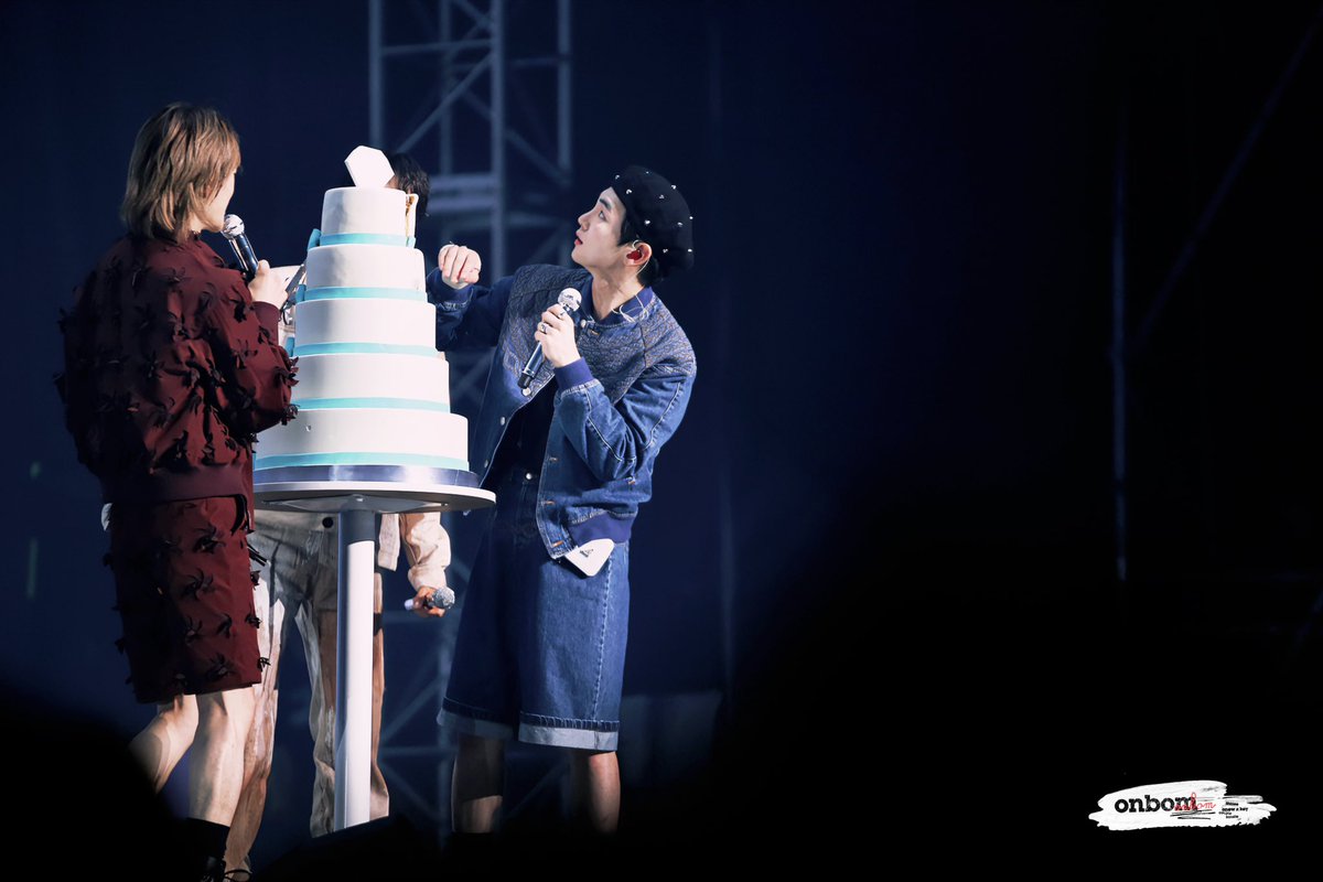 onbom8991's tweet photo. 230527 15주년 축하해💎🩵
너무보고싶어😘 https://t.co/t8G5WRVrX8
