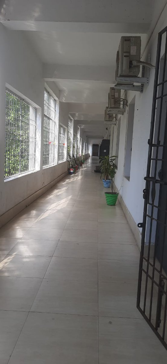 gyana_r_das's tweet image. #MyCollege
#MyPride
These are not cement concrete structures of Raveshaw College, Cuttack, the oldest College of Odisha. This living environment shaped and made us what we are today.