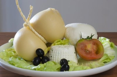Erofiodena's tweet photo. La Puglia è un quotidiano amore ❤️: mozzarelle, ricotta e tanto altro buon sapore a tavola! https://t.co/uEiU9dLxo1