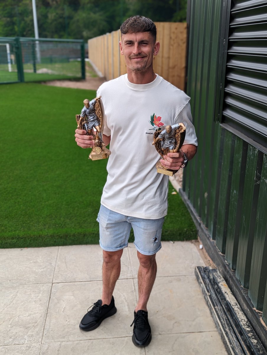 Players' Player and Managers Player of the season Rich Selmes! #UpTheSUTTFC
