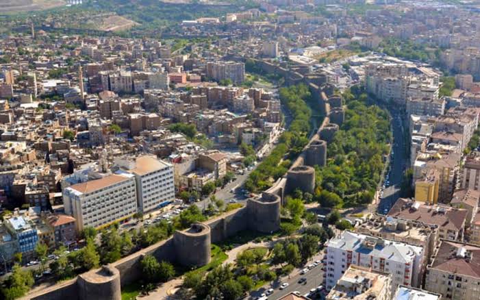 Laikliğin başkenti #Diyarbakır
