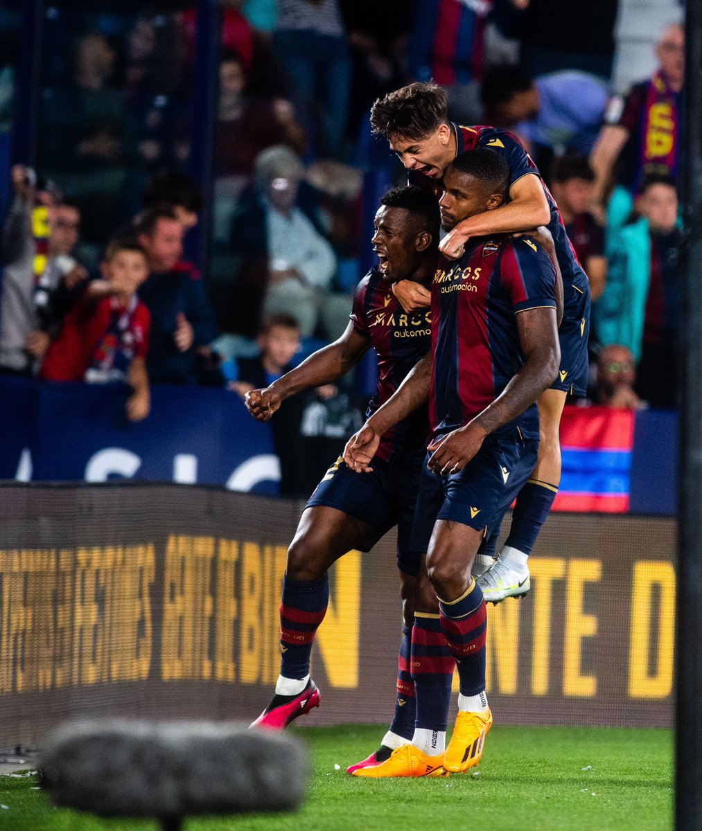 💙❤️ Debut de <a href="/_edgar05_/">Edgar Alcañiz Baldovi</a> en <a href="/LaLiga/">LALIGA</a> 

🙌🐸 Enhorabuena Edgar, por muchos más 🐸🙌

#OrgullGranota