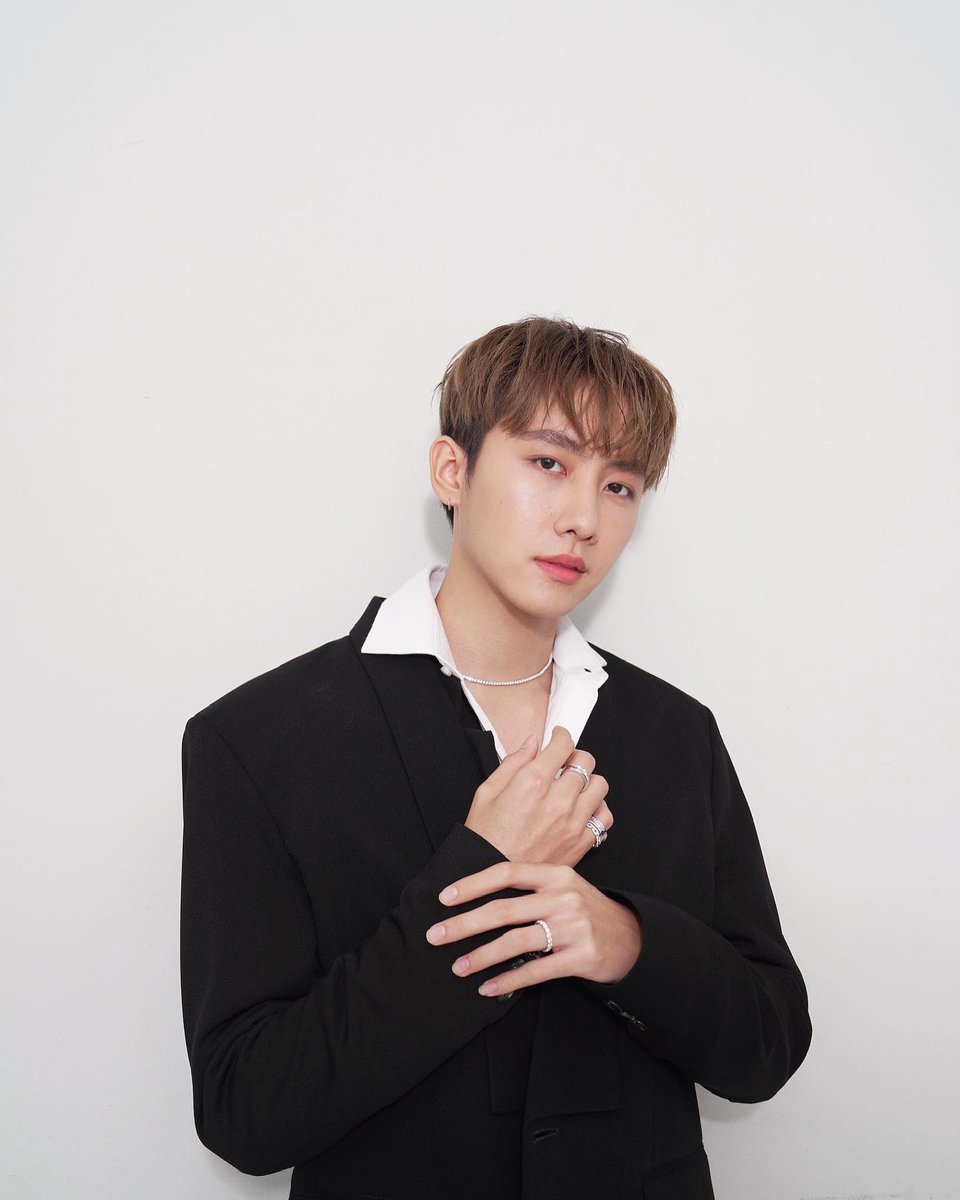 marksiwat_jfc's tweet photo. Mark IG up

#MSIWAT https://t.co/6e63JLTeai