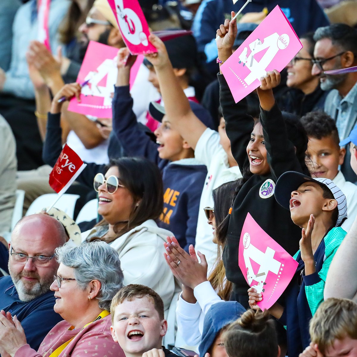 TrentBridge's tweet photo. ⏳ In one week's time, our T20 double-header will be well underway!

📆 Sunday 4 June 
🔥 @theblazecricket v @Sunriserscrick
🏹 Outlaws v @lancscricket
🎟️ Book and save 👉 https://t.co/AnmOJ8apAH https://t.co/fyzuGqMlm4