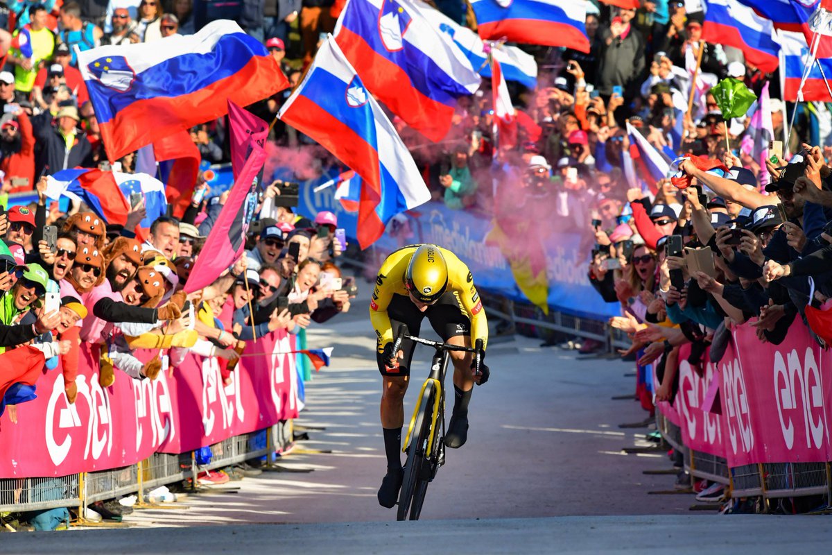 The colors of #glory.

@rogla #Giro2023 #GirodItalia