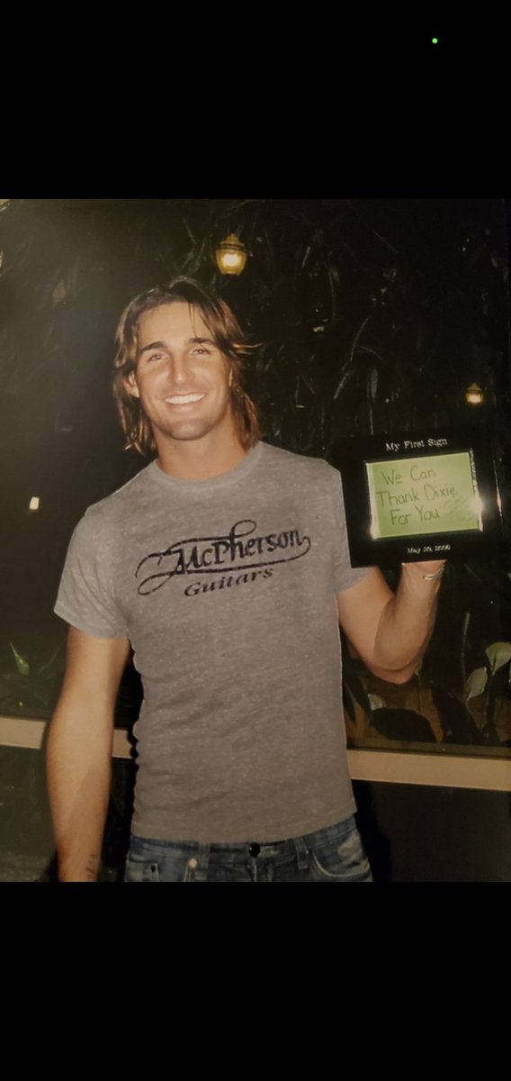 norma343's tweet photo. @jakeowen I can't believe Cassi and I made you your 1st sign at the Taste of Cincinnati 17 years ago!! So many fun memories since then!!!
See you in Raleigh, NC 🥰 https://t.co/sWQnbqtHyw