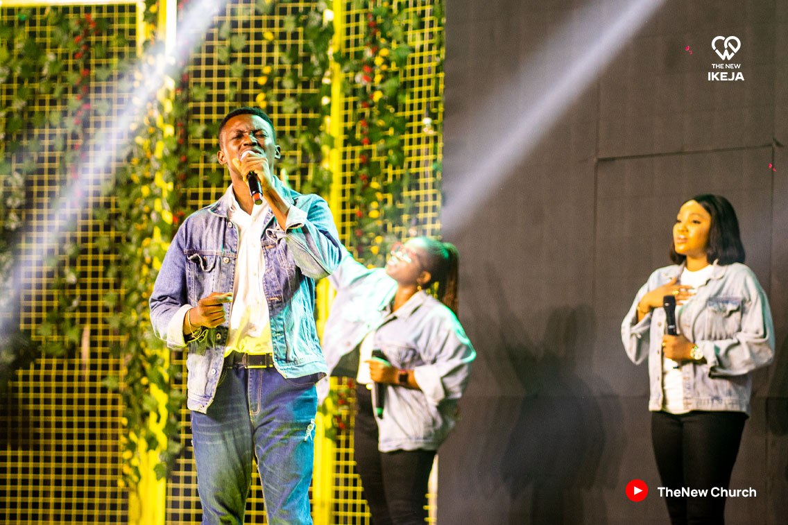 TheNew_ikeja's tweet photo. Yahweh, your presence fills us up, we want to stay here forever ๐โโ๏ธ
#ILegislate
#LegislativeGrace
#TheNewIkeja
#WeAreTheNew https://t.co/Hvt8jQ9GI0