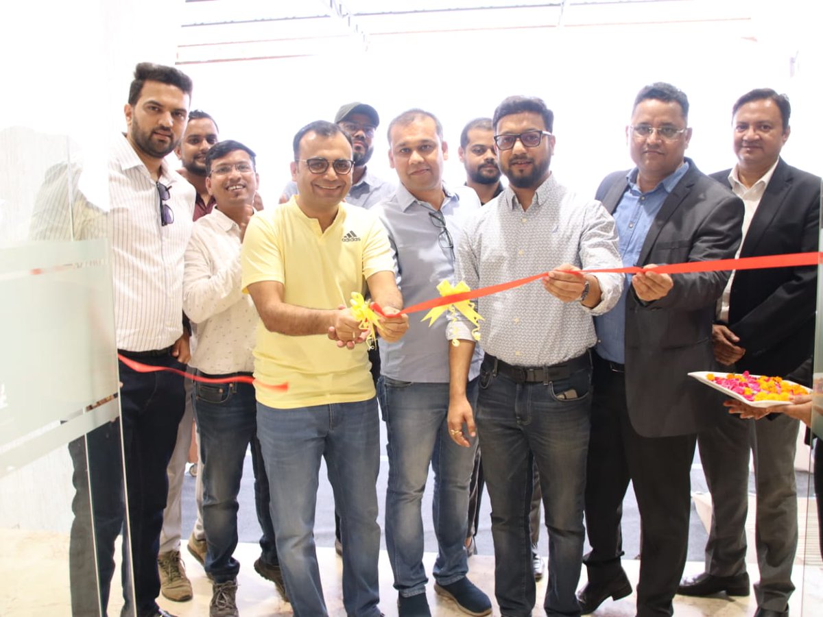 AvinashGroup's tweet photo. ✨Glimpse of Today's Launch of Lifestyle Towers Demo Apartment ✨
📍 Near Maruti Lifestyle, Kota Road, Raipur, Chhattisgarh.
#AvinashGroup #LifestyleTowers #Launch #DemoApartment #LuxuryLiving #PermiumApartments #ARelationForLife #RooftopClub #RooftopAmenities https://t.co/sjvBrswD2W
