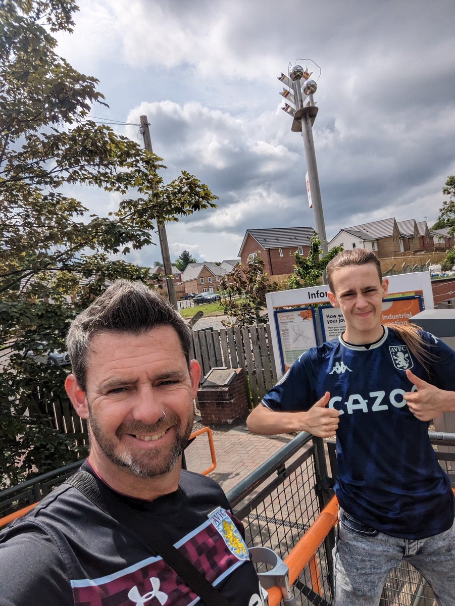 Final game of the season, let's roar like lions and cheer these boys to Europe 🦁 #UTV #partofthepride #AVFC and have a chance to say a final goodbye to those #heits