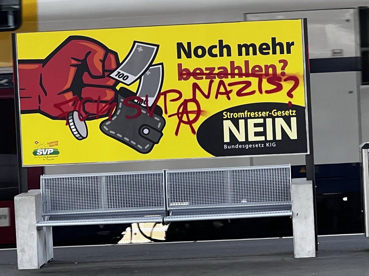 Sandra76910531's tweet photo. #Winterthur #Bahnhof #Gleis4 #KlimaschutzgesetzJa https://t.co/R0yZaPmkBp