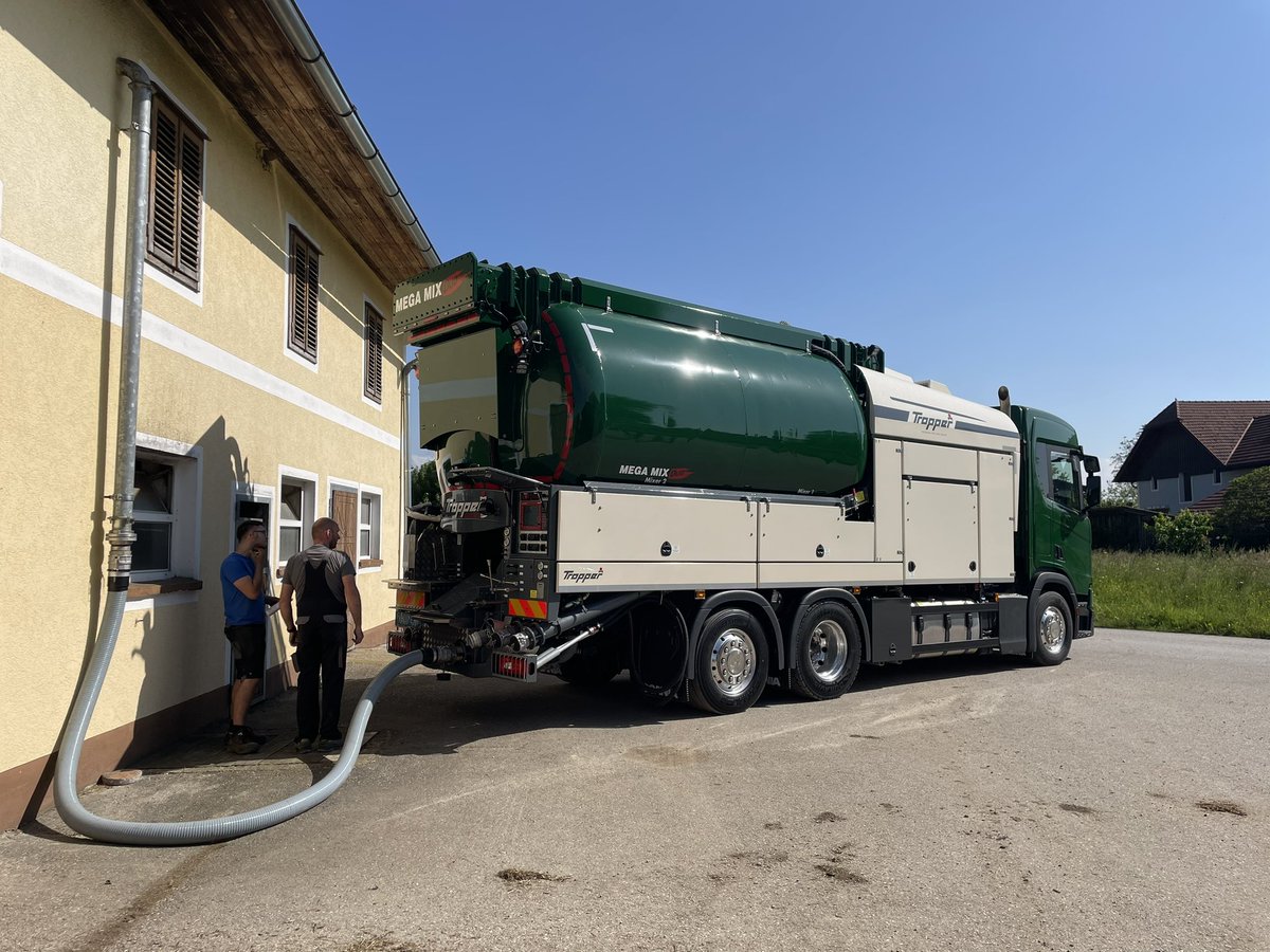 GJ_Hamer's tweet photo. I might end up selling a kidney to pay for this one but the old man and I had a great couple of days flying to Austria, testing (the new mill &amp; the local produce) and driving home yesterday! PDI, graphics to go on &amp; out to work 💪#tropper #scania #millandmix #homemilling https://t.co/STmwtZGXlW