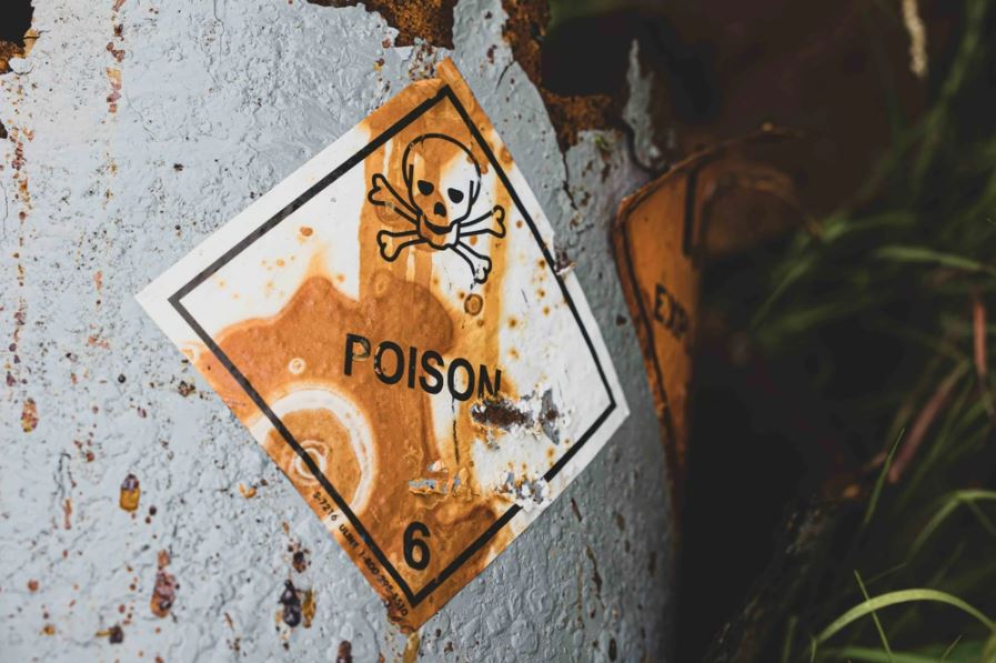 GAS! GAS! GAS!

U.S. Marines with the <a href="/26MEU/">26th MEU(SOC)</a> move a casualty to a decontamination unit during a full mission profile event in a Chemical, Biological, Radiological, Nuclear (CBRN) hazard course in Perry, Georgia. <a href="/USMC/">U.S. Marines</a> @DeptofDefense