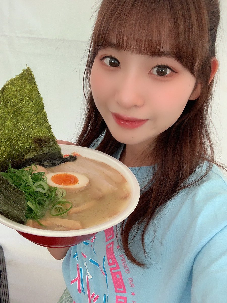 今日のラーメン🍜
【気むずかし屋】さんの『信州濃厚鶏白湯ラーメン』を頂きました🍥

大きい海苔と味玉をさらにトッピングして頂きました🥹♥️
濃厚でクリーミーだった…
麺がツルツルで美味しかった…
味玉は…半熟で味しっかりだった…
美味しすぎました🔥
帰った時に長野の本店も行きたい🤤