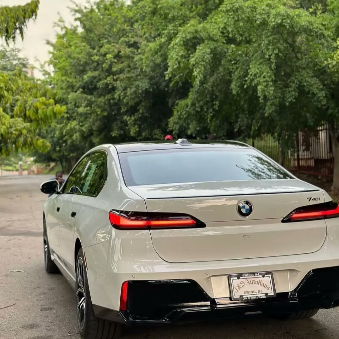 NEW LISTING 📌📌📌

🚘 • BMW 740i (G70)

📋 • BRAND NEW 

🗓 • 2023

🗒 • DUTY ✅

💰 • 200M 

🌍 • ABUJA

🚚 • NATIONWIDE DELIVERY (Not Free) @huzzlecorp @AutosKd @oris616 @Asmau__Hassan @__yellows @Waspapping_ @Jbcarsng @aisha_shugaba #AbujaTwitterCommunity #Arewatwitter