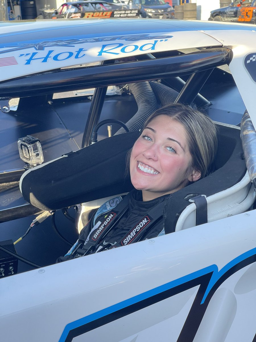 MotorsportsKate's tweet image. A decent night at the track!
Started the main event p9, worked up to p7 before being involved in an early caution, restarted 20th, ended the night p14.  Driver drove a great race.  👀 everyone back at the track next Saturday!
#KRM10 #simpsondriver 
@10katere