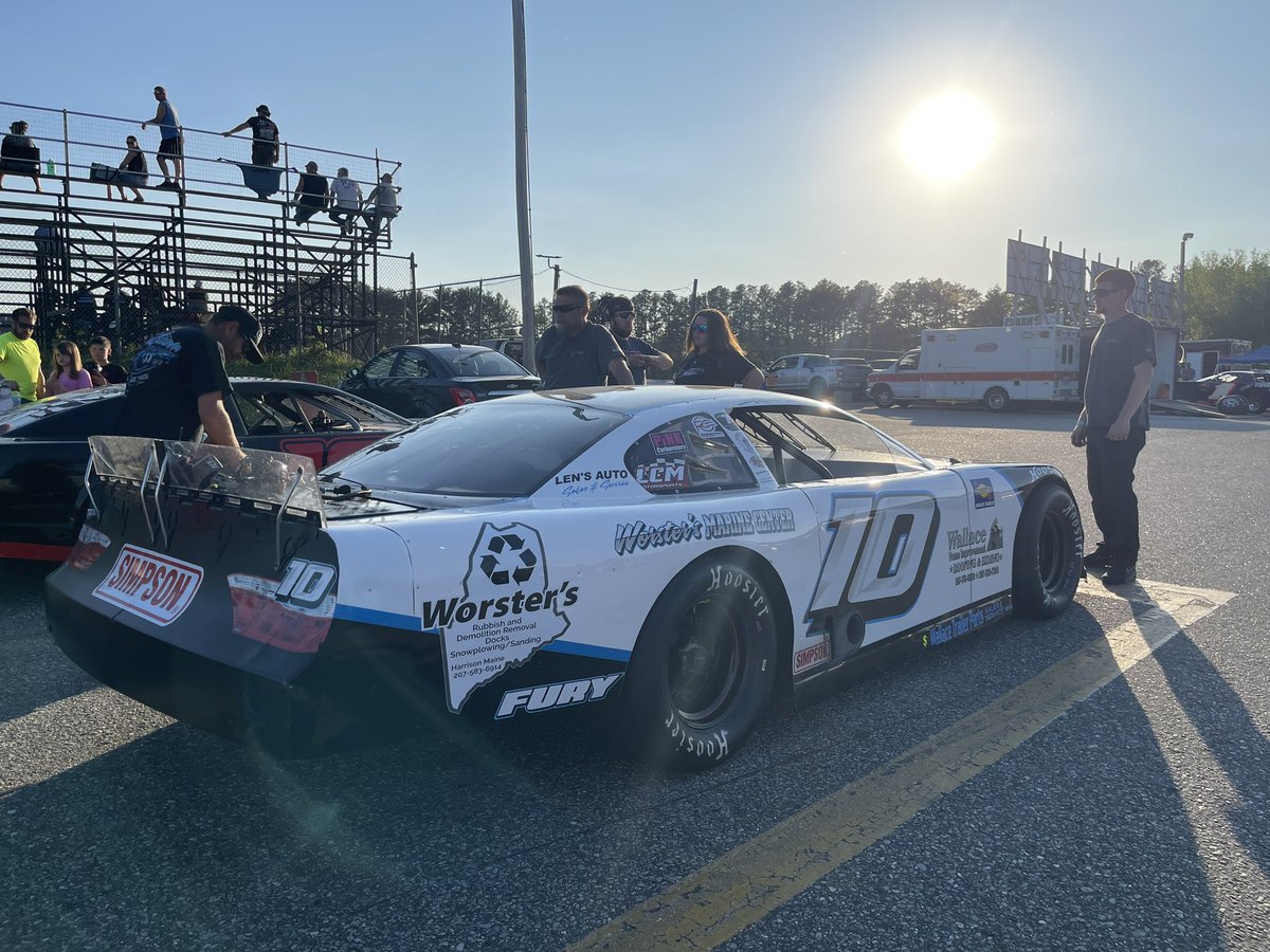 MotorsportsKate's tweet image. A decent night at the track!
Started the main event p9, worked up to p7 before being involved in an early caution, restarted 20th, ended the night p14.  Driver drove a great race.  👀 everyone back at the track next Saturday!
#KRM10 #simpsondriver 
@10katere