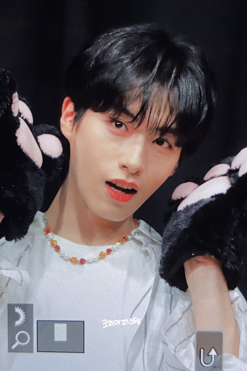 creamypastel110's tweet photo. 230528 #숀뭉치

아기맹수얌

#시온 #손동주 #원어스 #ONEUS #XION https://t.co/vAlRFV8iEF