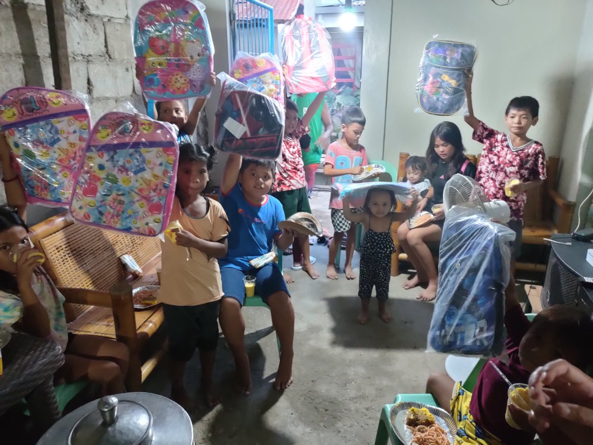 lbawin30's tweet image. I miss putting smiles on the children!🙏❤️
Soon, in God&apos;s Perfect Time! I can still continue this movement!💪
&quot;Gaming Community Feeding Program&quot;

#feedingprogram #kids #GamingCommunity #nft #crypto