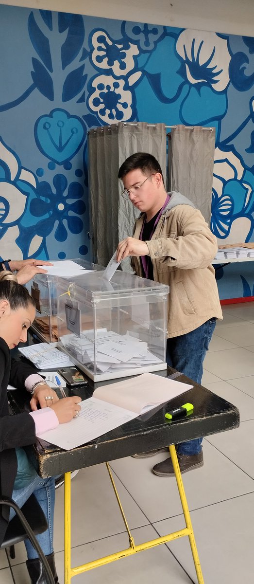 Por aquí ya hemos votado 🗳️ Con mucha ilusión 🥰