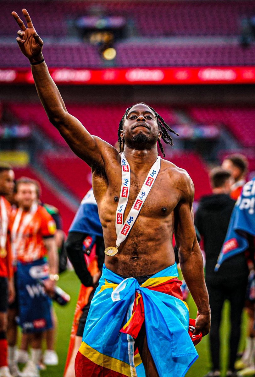 PellyRuddock's tweet image. This is not just my story; it's the story of every dreamer out there.
@LutonTown, we've made history together, and the journey has only just begun. Let's keep pushing boundaries, shattering expectations, and creating memories that will echo through the ages.
#PellyRuddock #PRM