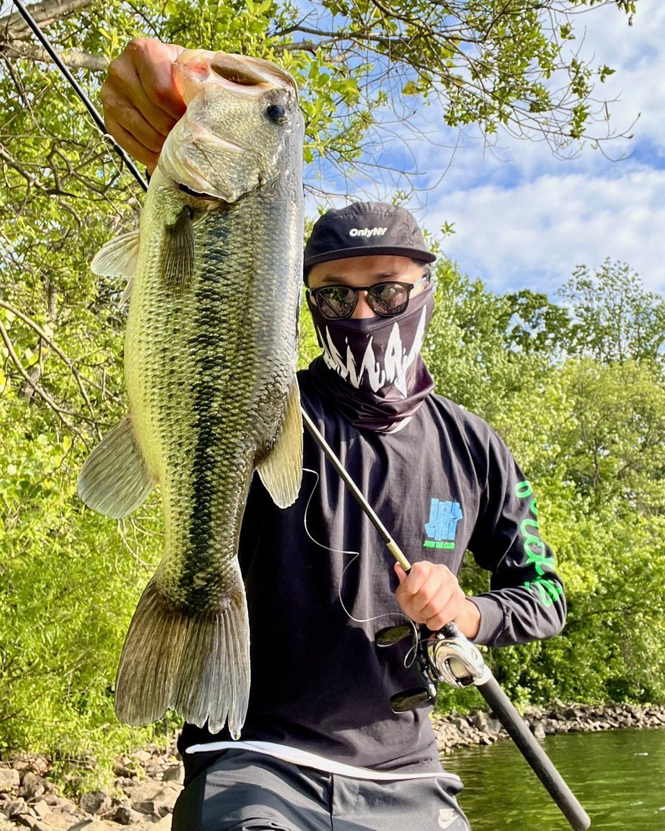 method_tackle's tweet photo. KNOWHERE®︎series. 2peace Blanks.

初めてのフィールドでも即座に対応できる7フィートマルチレングス。2ピースと言うモバイル性に伴い、性能を更に高めて、フィールド対応力も強化していく。

tackle
MTSC-702MH MAX2oz
Shimano 19 ANTARES HG
Fluoro 14lb
IF ANKAR Free rig

#MTS https://t.co/WccO7AKlJt