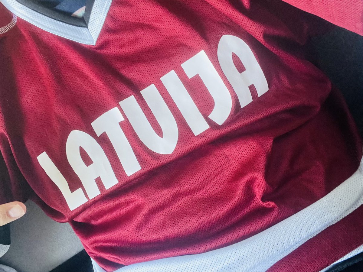 LATVIJA!
LATVIJA!
LATVIJA!
1–0!
🇱🇻💪❤️

#Latvia #Lätti #IIHF2023 #Leijonat #MMkisat #IIHFWorlds2023