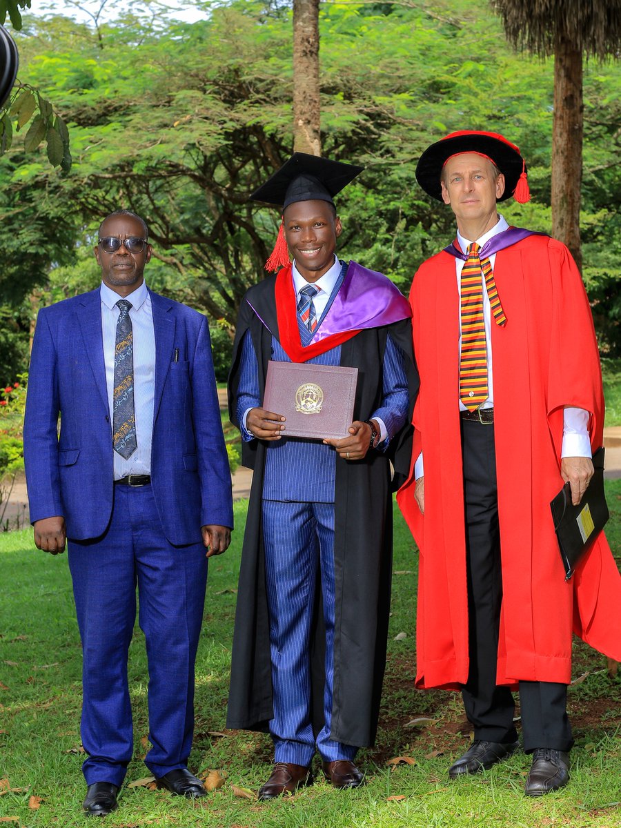 PapaFavourTV's tweet photo. Thank you #AfricanBibleUniversity. It has been 4 years of intense, insightful, and transformative learning. The memories made, the knowledge gained, and the friendships forged will forever hold a special place in my heart. 
#AfricanBibleColleges https://t.co/dDfrCLzbZB