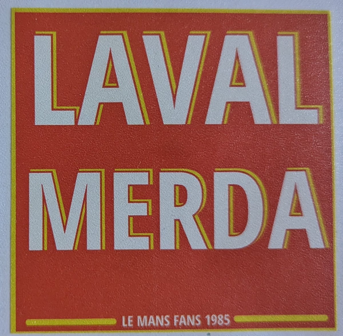 1jour1stick's tweet image. Autre rivalité locale, ici #LeMans qui clashe #Laval . Donc Virage sud le Mans (#worshippers ) anti #diablos53 #LC17 (#LavalCrew)