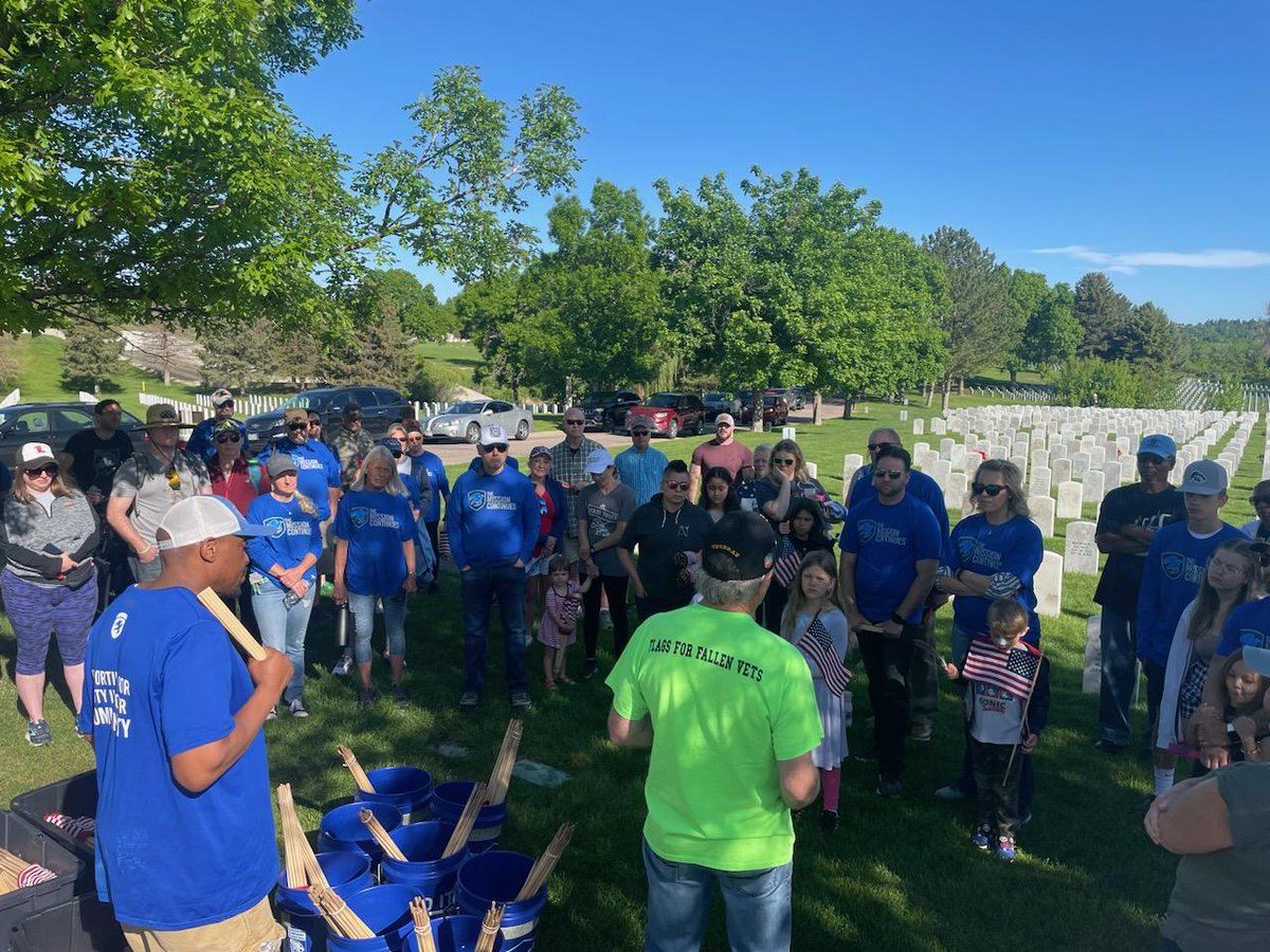 Honoring our fallen heroes this Memorial Day weekend with <a href="/TMobile/">T-Mobile</a> and <a href="/missioncontinue/">The Mission Continues</a> at Fort Logan National Cemetery.