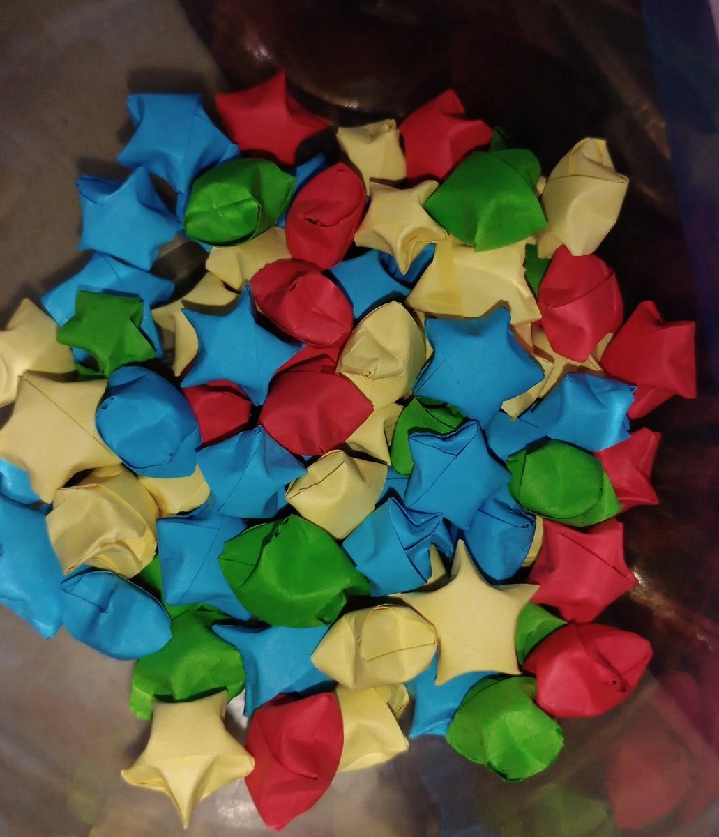 Lucu bener dah ini apa namanya, bintang bintang kecil dilangit.