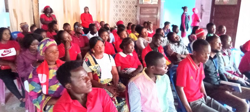 BasimanaMadieng's tweet image. La #Redynamisation des #Bérets #Rouges du pacificateur @VitalKamerhe1 se poursuit dans les terroirs du pays. 

👇🏿👇🏿👇🏿Hier à Kisangani 👇🏿👇🏿
La Coordination de la  #Tshopo a officiellement accueillie  ses nouvelles recrues 💪🏾

@RemyBongungu @BillyKambale1