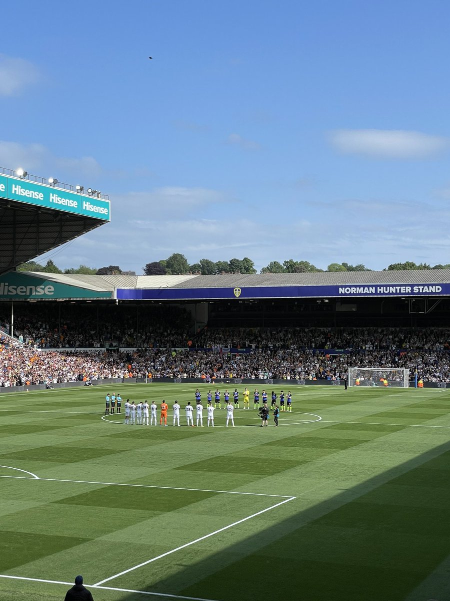 leedsthat's tweet photo. Bielsa. Sacked after Spurs loss
Relegated after Spurs loss. 

Players getting pelters but this is all on Andrea and Orta. 

#lifc https://t.co/ba7miHguTD