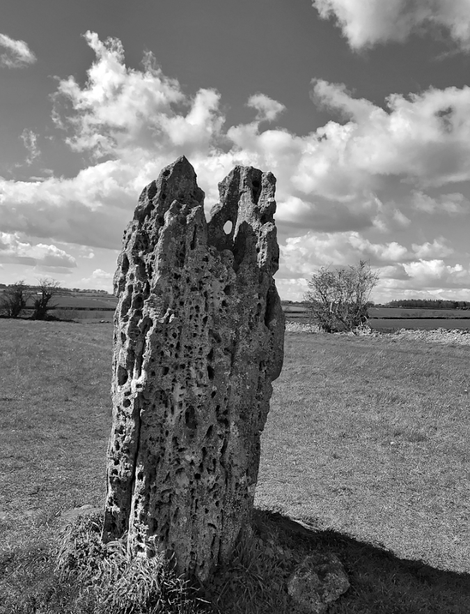 HooklandGuide's tweet photo. If England belongs to the stones, it's as a thousand kingdoms each with its monarch of the fields, its hilltop ruler. In this empire,  the crown isn't worn by gaudy Stonehenge, but shared across the whole land. It is all the stronger for it. – Dr. K. Brophy #StandingStoneSunday https://t.co/1ddx7Fb8gX