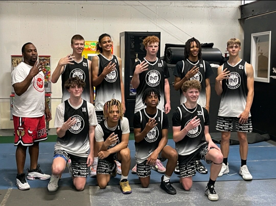 TNT 15u Black  Beats Mac Irvin 15u to finish the weekend undefeated at 4-0! They competed in a great basketball  game. Down by 10 fought back won it!! That's that TNT Grit right there. Show your love TNT got hoopers!

<a href="/PrepHoopsMO/">Prep Hoops Missouri</a>