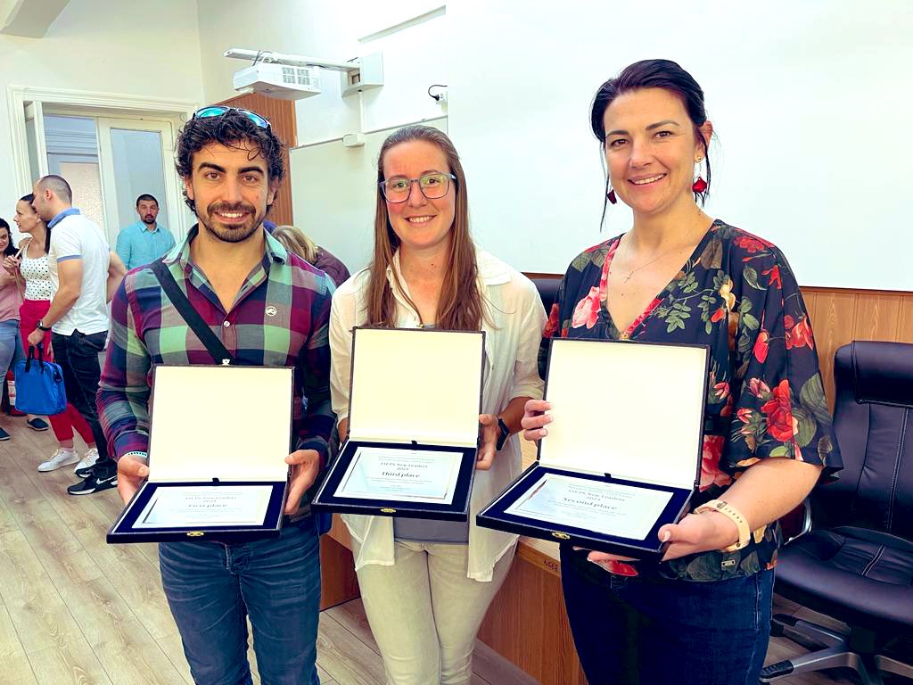 fiepcatalunya's tweet photo. 🔴@turon_elia guanya el 3r premi del concurs #FIEPNewleaders del #17thFIEPS European Congress #galati #romania 

🥇Joel Puente-Fernández (Espanya)
🥈Henriette V.Hammill (Sud-Àfrica)
🥉Èlia Turon Marimon (Catalunya)

Moltes felicitats en nom de la @fiepcatalunya! https://t.co/d3MVBklgVd