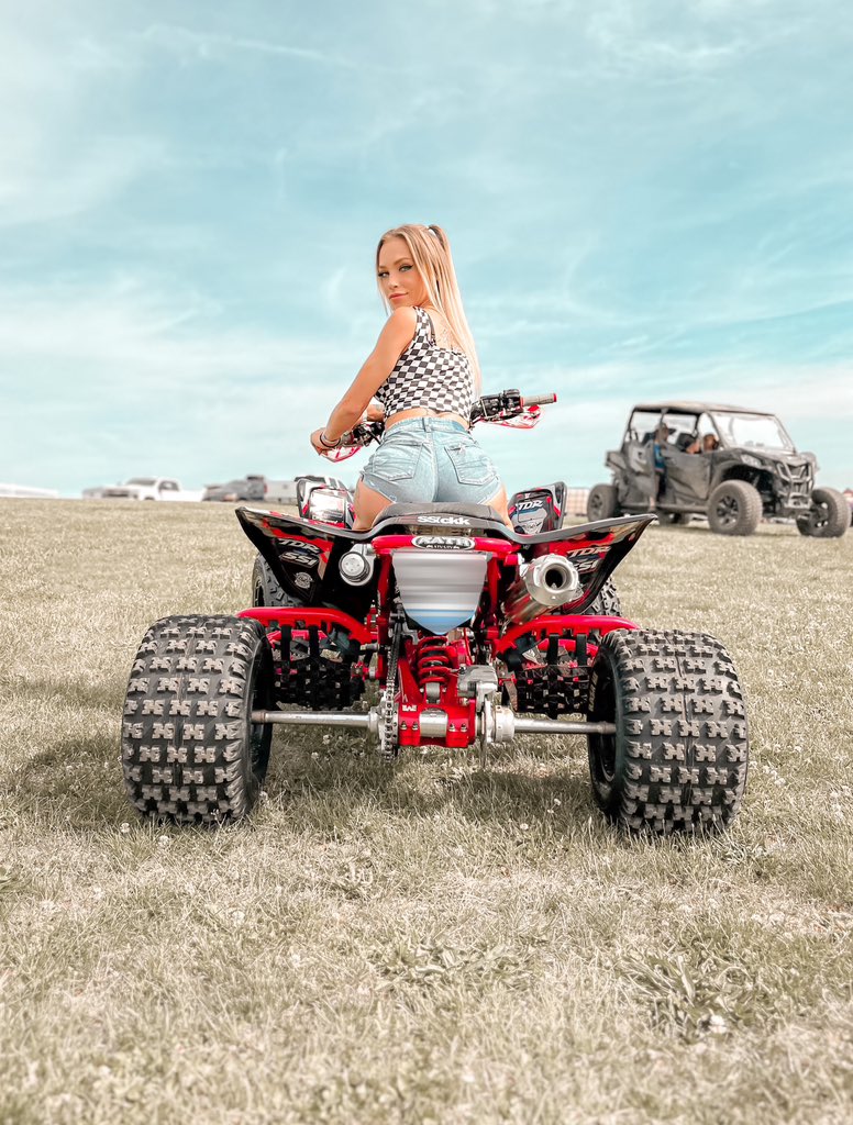 Skye 🐄 | TOP 0.01% on Twitter: "Good luck to all my Team SkyeMarie riders today at Sunset! Heats