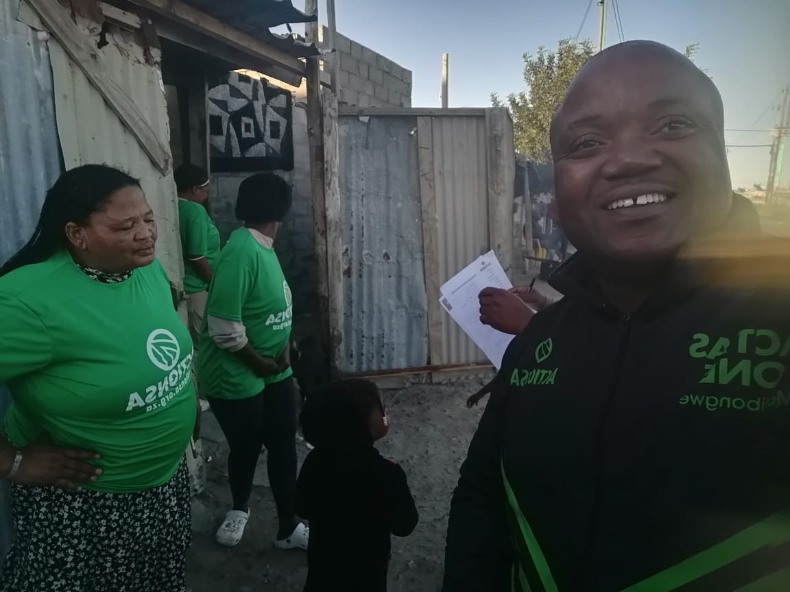 ActionSA_WC's tweet image. Blackheath WC, visibility &amp;amp; recruitment drive, building a campaigning Team #Project2024 #WalkWithUs #LetsFixSouthAfrica #LetsFixWesternCape #WhereWeGoWeGrow @HermanMashaba @go2Michelle @MmQwashu @JohnMoodeyGP @ZintleK_deLange @Yvette24074248 We ARE the CHANGE 🇿🇦💚👊