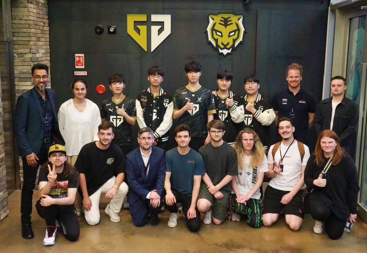 AlexBroadcasts's tweet image. Just arrived home after a week in South Korea for the Global Esports Camp 2023 hosted by @kespa and powered by @GenG! 

I met some amazing people and shared unforgettable experiences with new friends! 

Massive thank you to @GenG, @kespa and @Confetti_ICT for the opportunity!