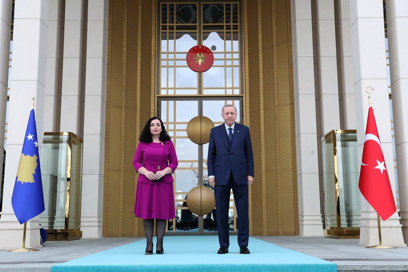 We extend our heartfelt congratulations to President <a href="/RTErdogan/">Recep Tayyip Erdoğan</a> on today’s victory.

As you continue to lead Türkiye towards new successes, I look forward to working together to build on our excellent cooperation.

🇽🇰 ve 🇹🇷 arasındaki ortaklık güçlenerek devam etsin!