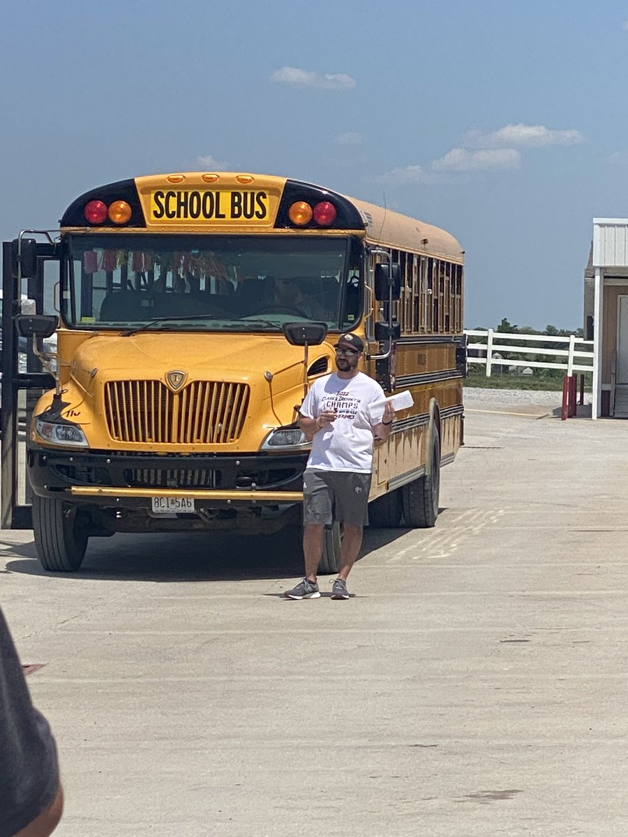 MaysvilleRI's tweet photo. Thank you to Barry Griffith and all who showed up to send our boys to State Baseball today. Wish them well and hope to see many of you there. https://t.co/sNFjonFb11