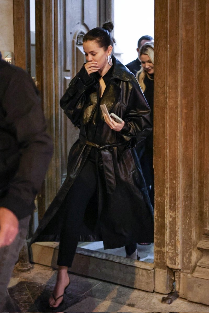 Valem🇨🇱 ᴼᴹᴵᵀᴮ SELENA'S DAY tweet media